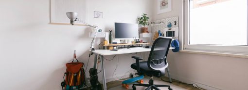 Jak stworzyć nowoczesne biuro w domu?