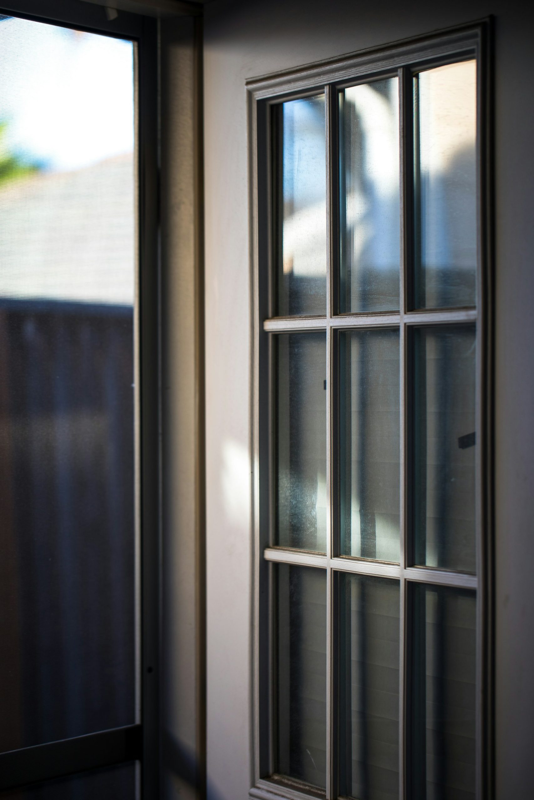 Wybór odpowiednich uszczelek do okien – kluczowe zasady